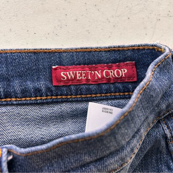 Guess Blue Ankle‎ Cropped Jeans with Faded Wash - Picture 7 of 11